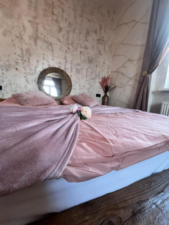 Apartmany V Podzamci V Blizkosti Zamku บลาทนา ภายนอก รูปภาพ