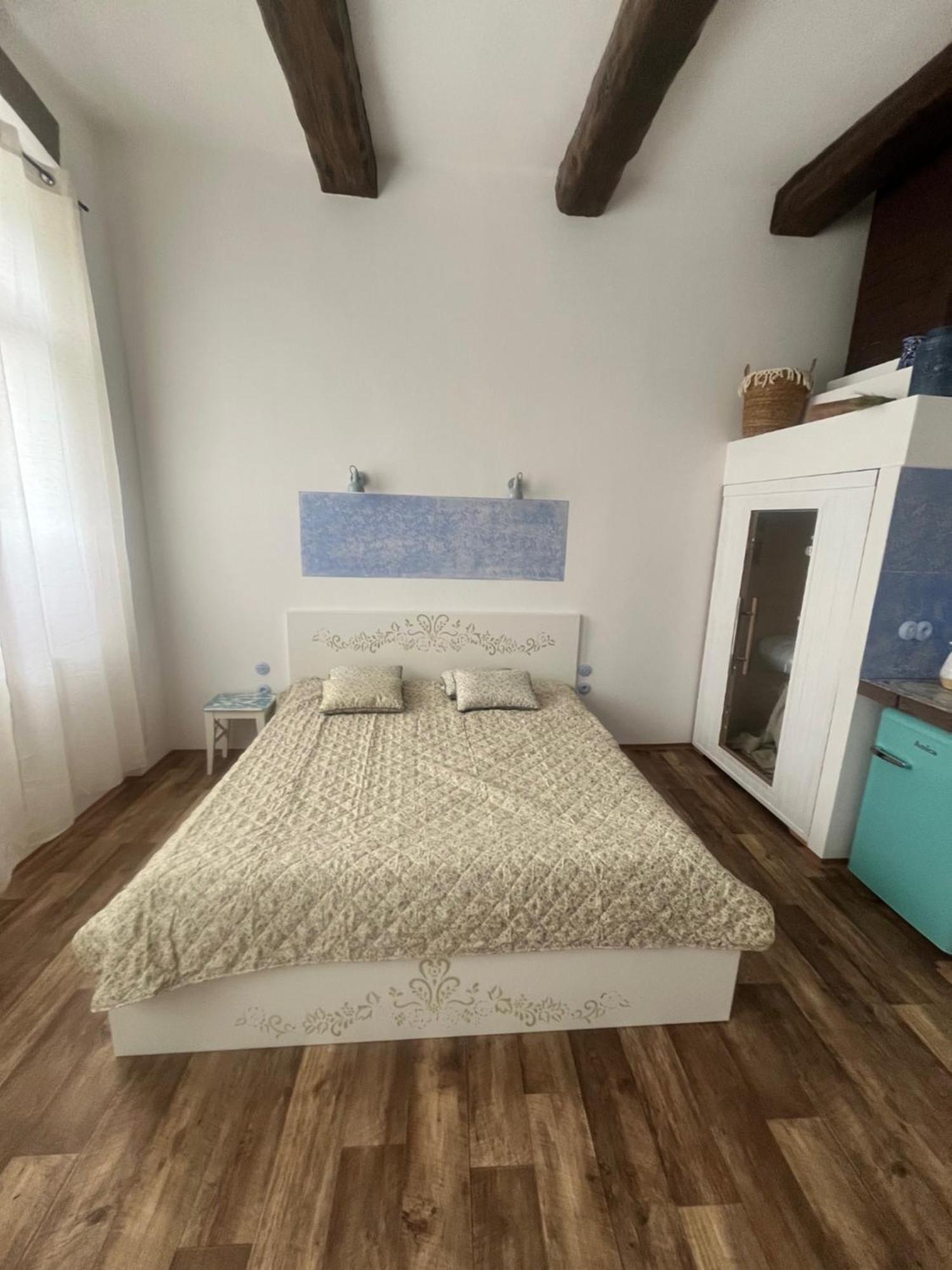 Apartmany V Podzamci V Blizkosti Zamku บลาทนา ภายนอก รูปภาพ