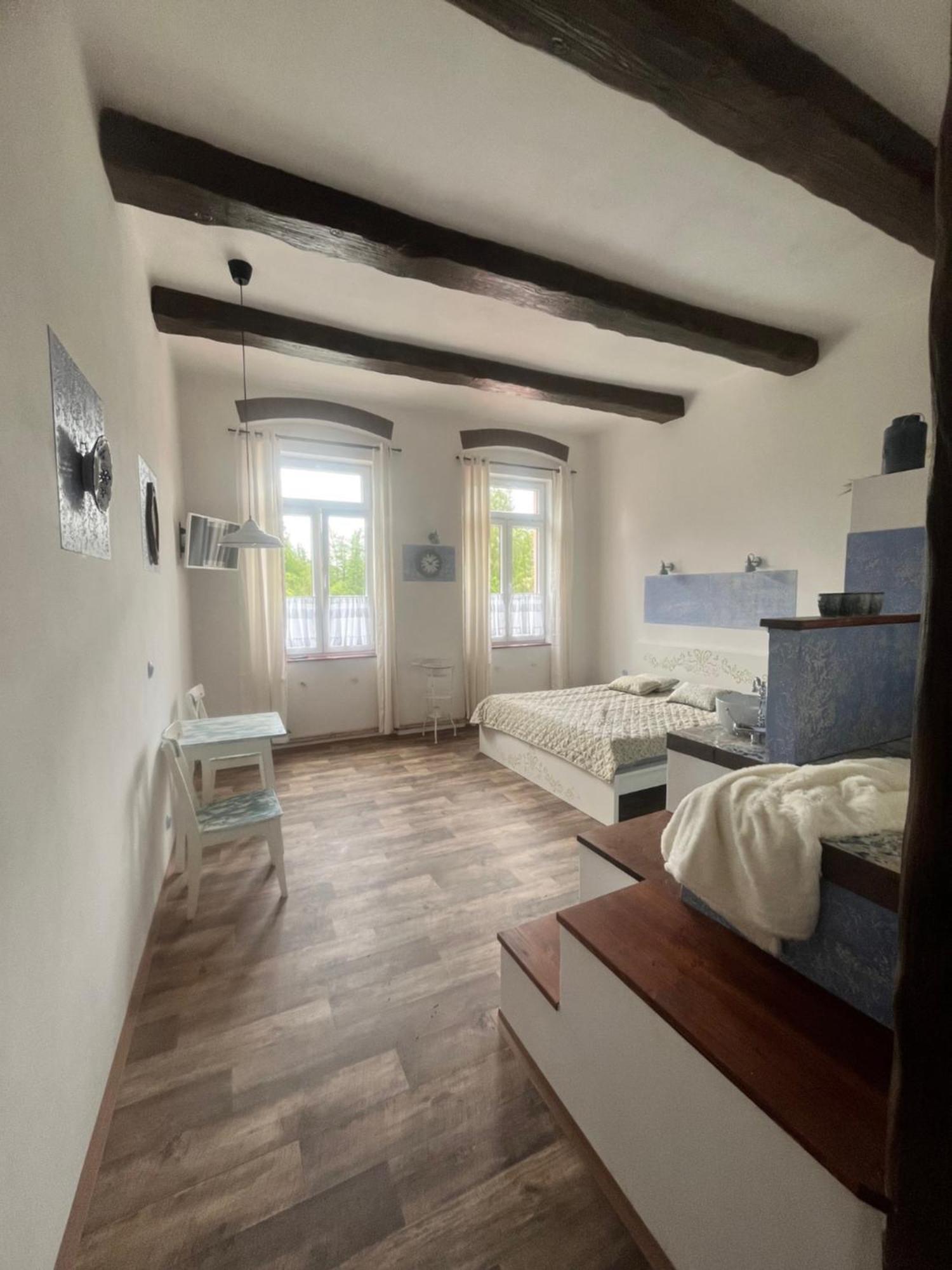 Apartmany V Podzamci V Blizkosti Zamku บลาทนา ภายนอก รูปภาพ
